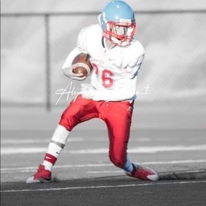 Meet your Posher, Harris